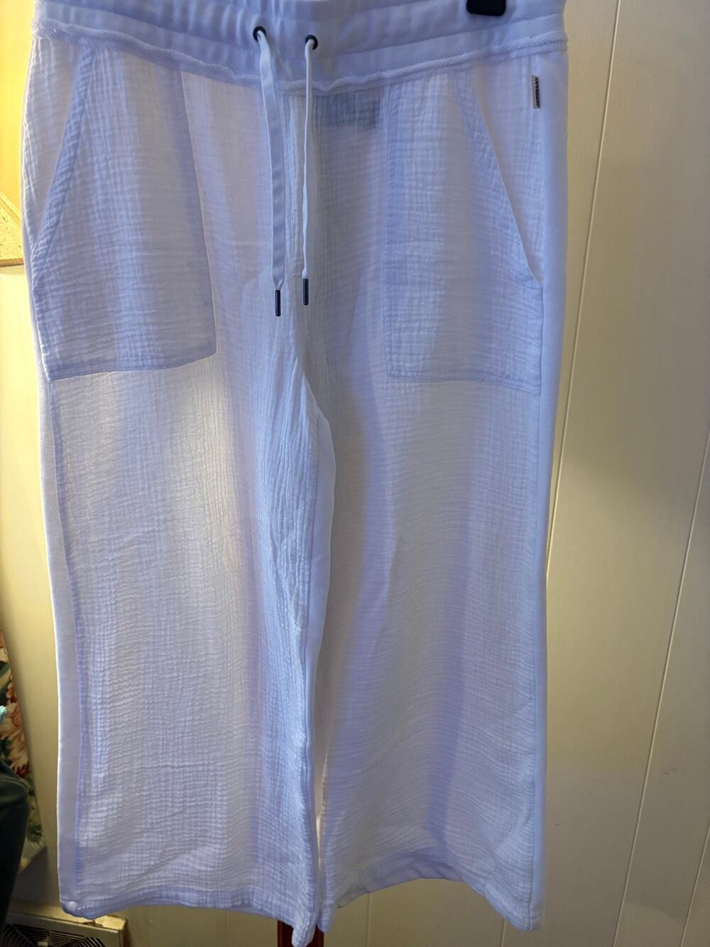 White Magellan Relaxed Fit Cotton Pants Sz Medium NWOT